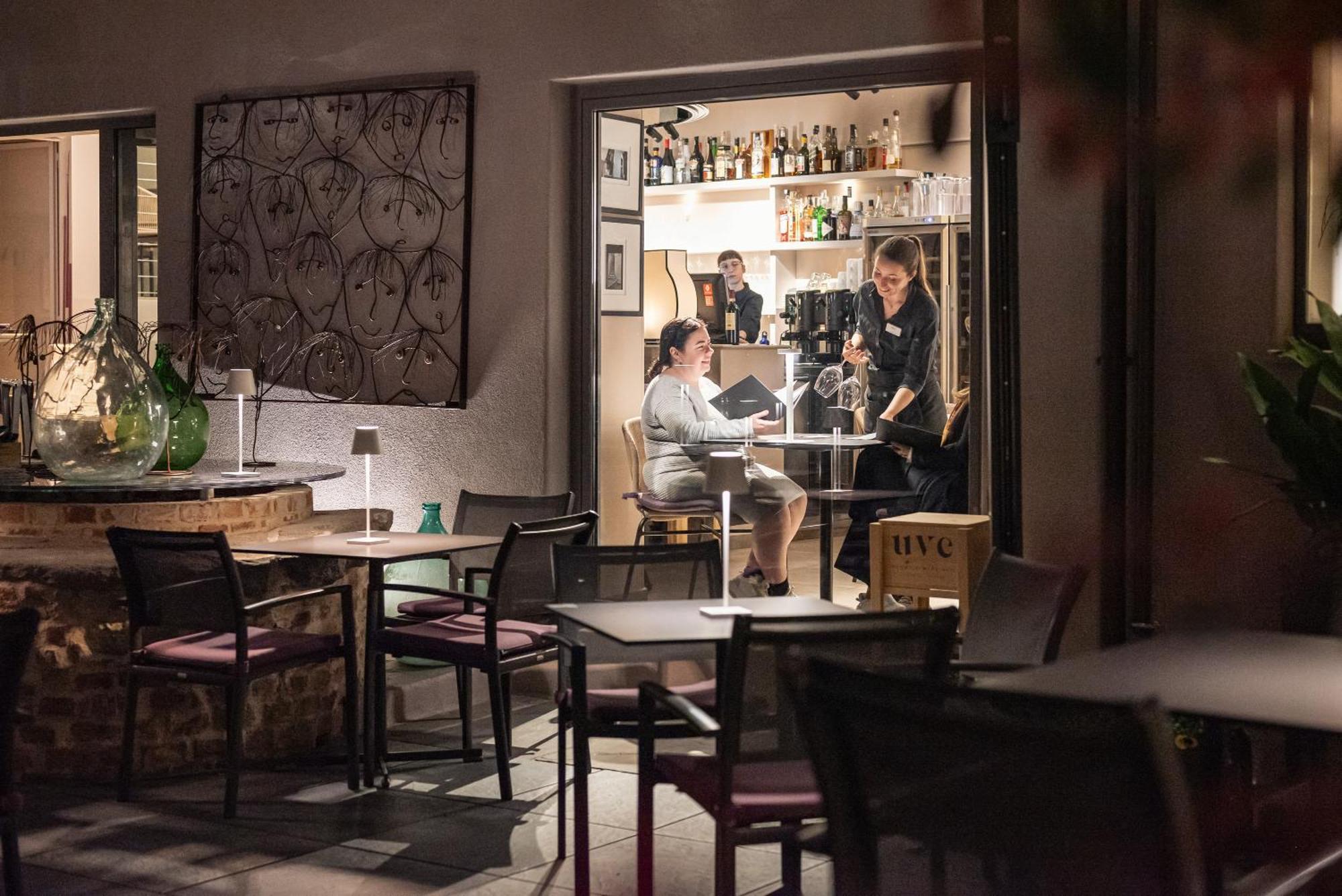 Uve Rooms & Wine Bar La Morra Exterior photo